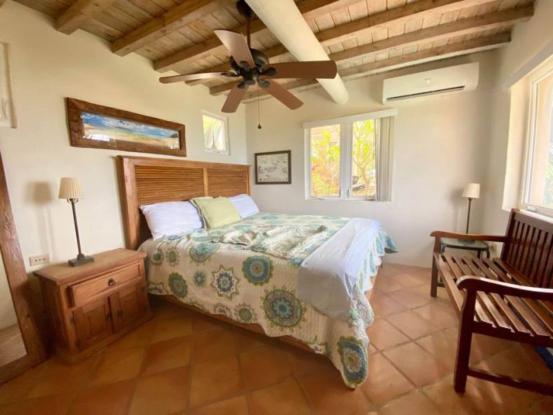 072 Harley's Villa