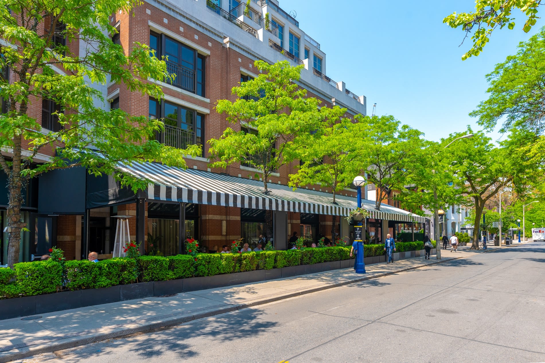 Yorkville Flagship 