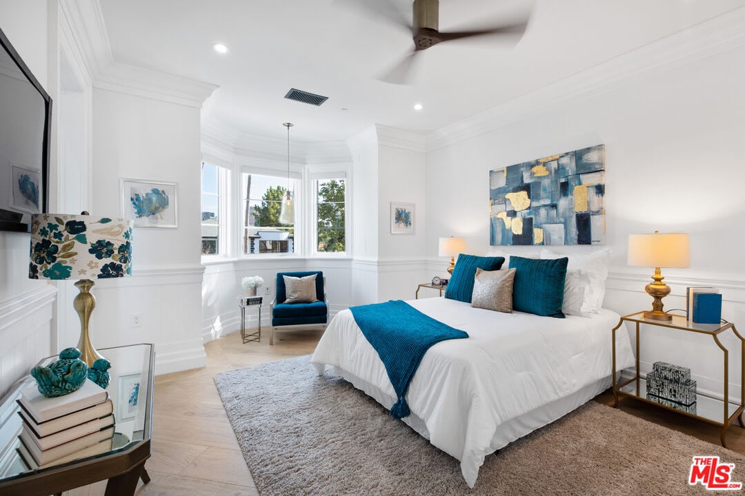 Oasis Sapphire
