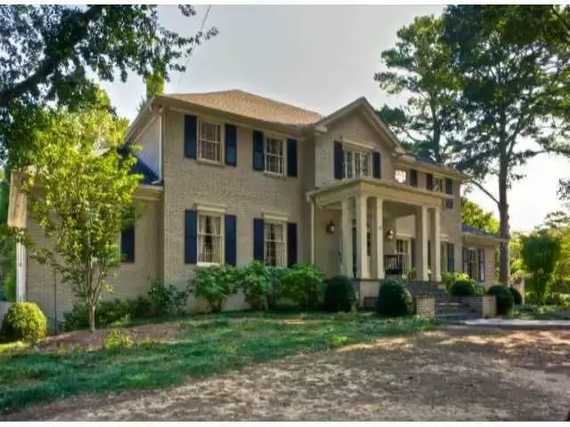 2903 Rivermeade Dr