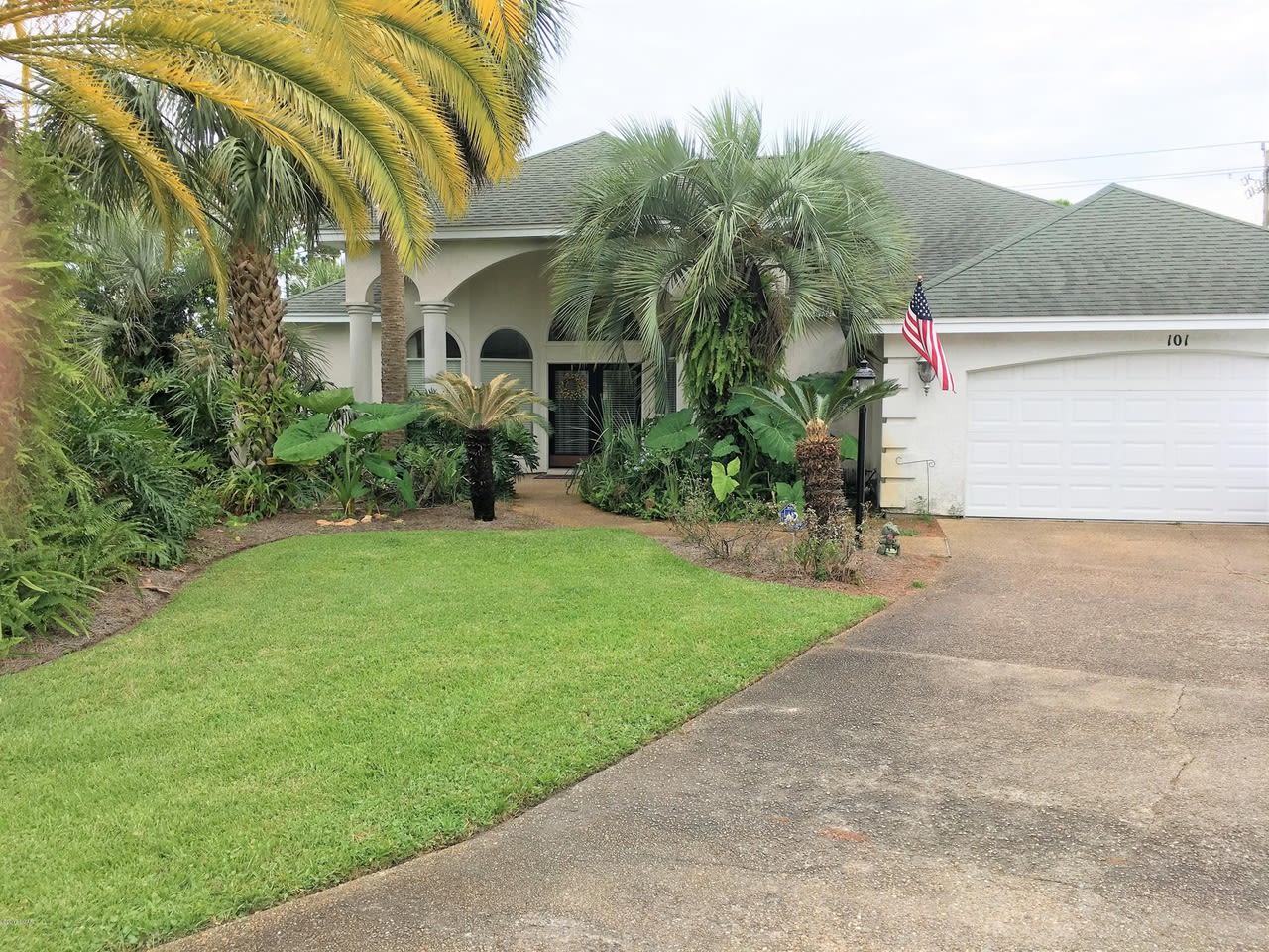 101 PALM CROSSING Boulevard