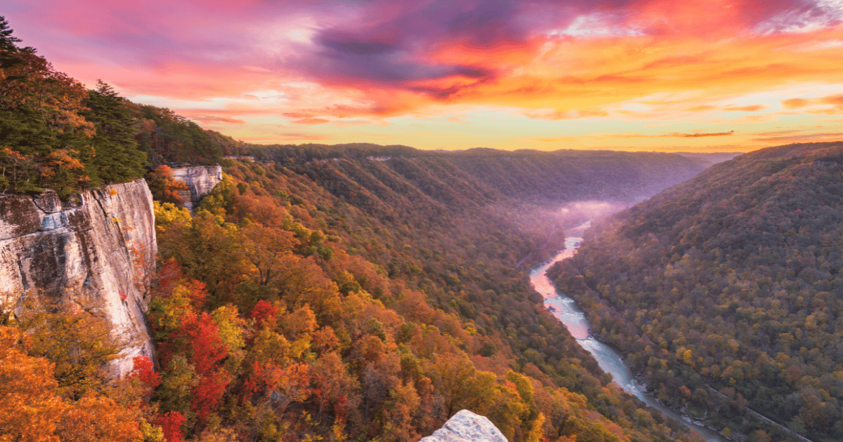 Places to Add to Your Travel Bucket List This Fall Near Morgantown, WV