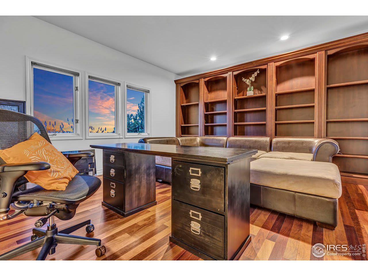 4057 Spy Glass Ln