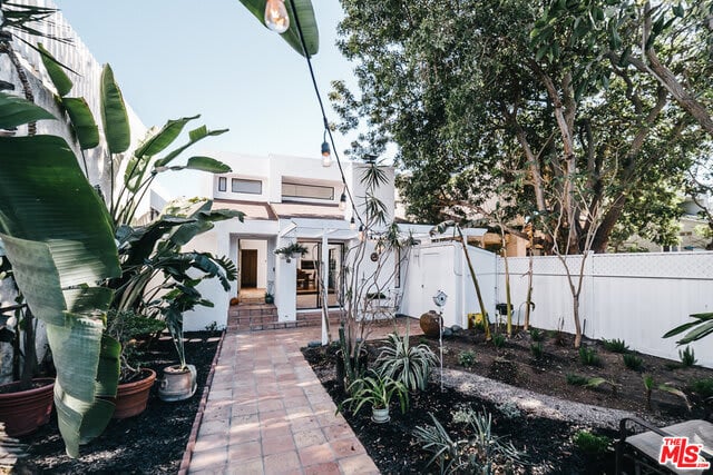 2404 Pacific Ave