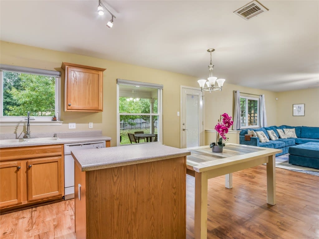 11200 Canterbury Tales Ln
