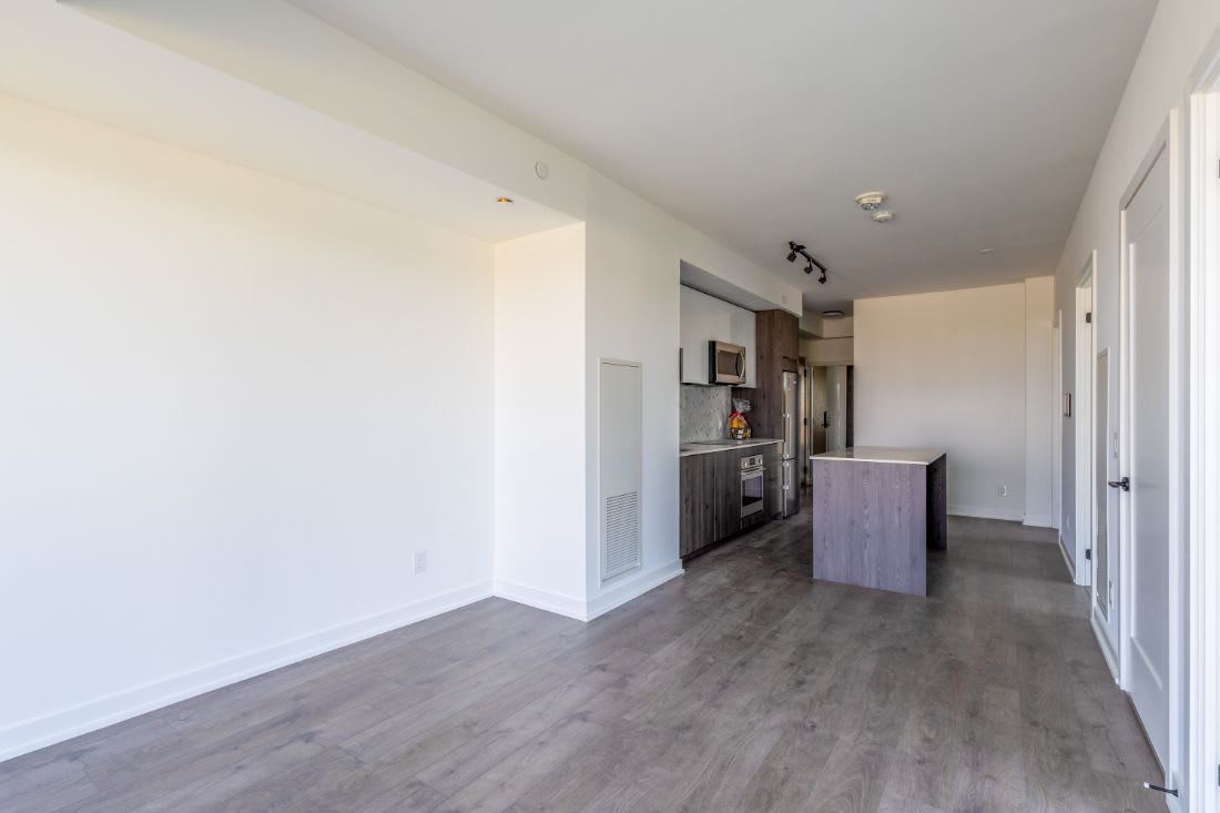 801 – 5 Defries St