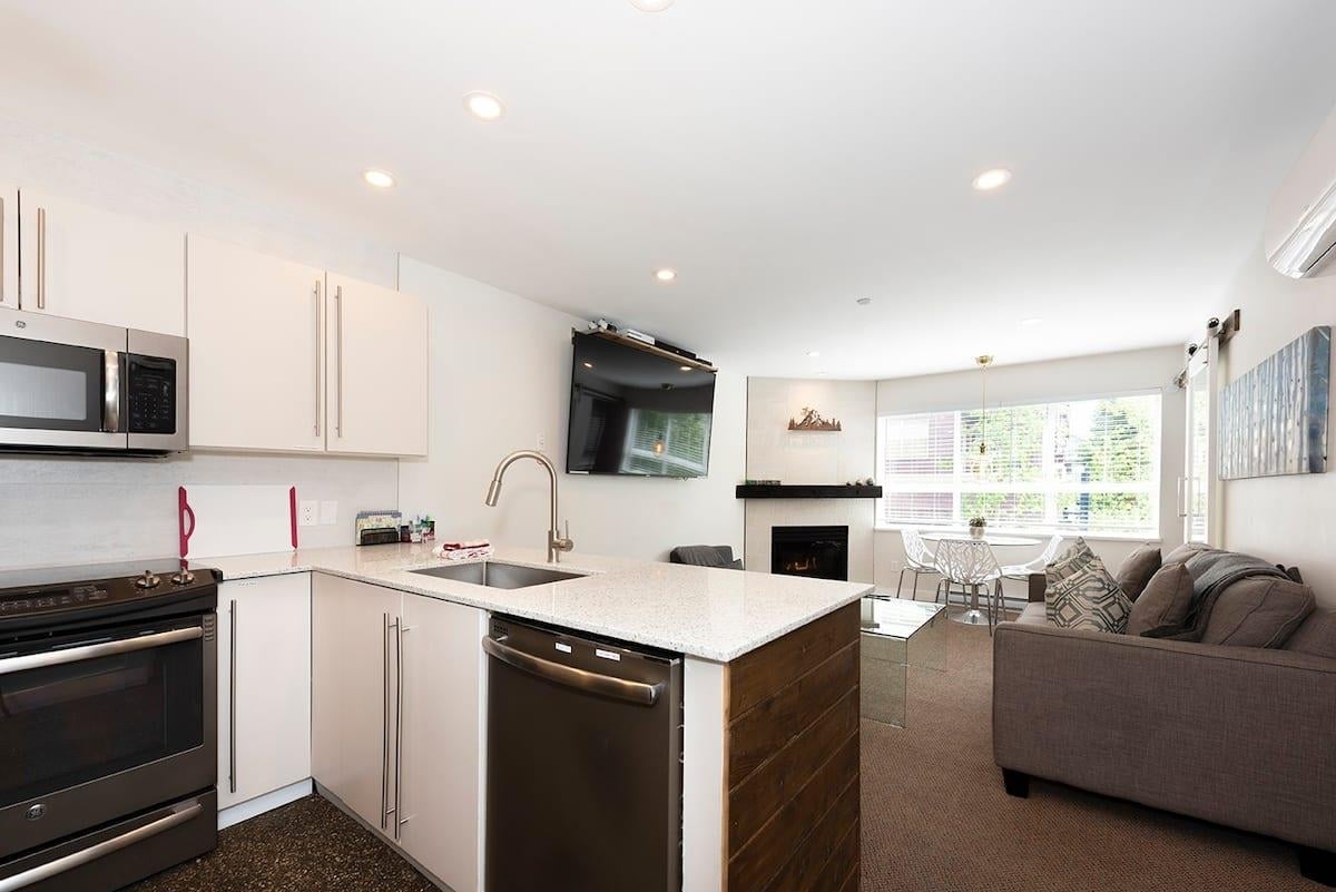 249-4340 Lorimer Rd