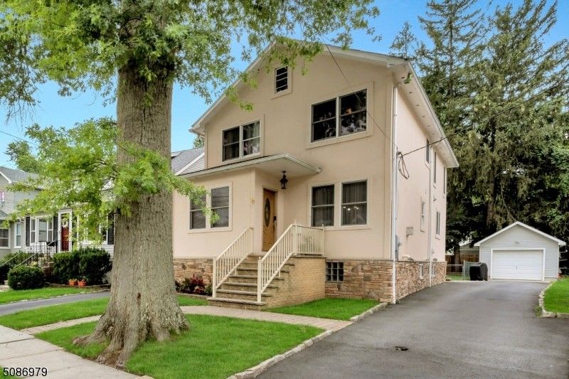 70 S Maple Ave