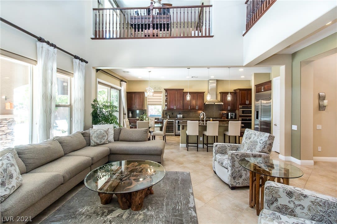 2229 Boutique Ave