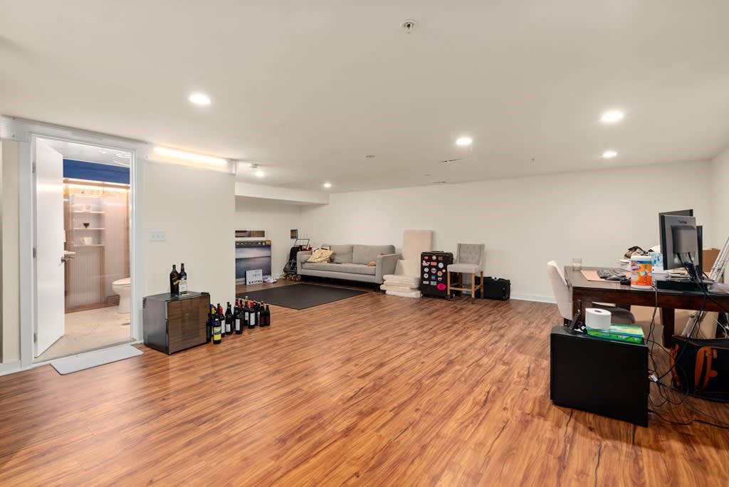 182 Elm St, Unit 1