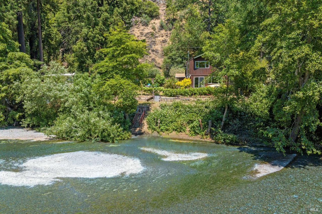 705 Austin Creek Rd