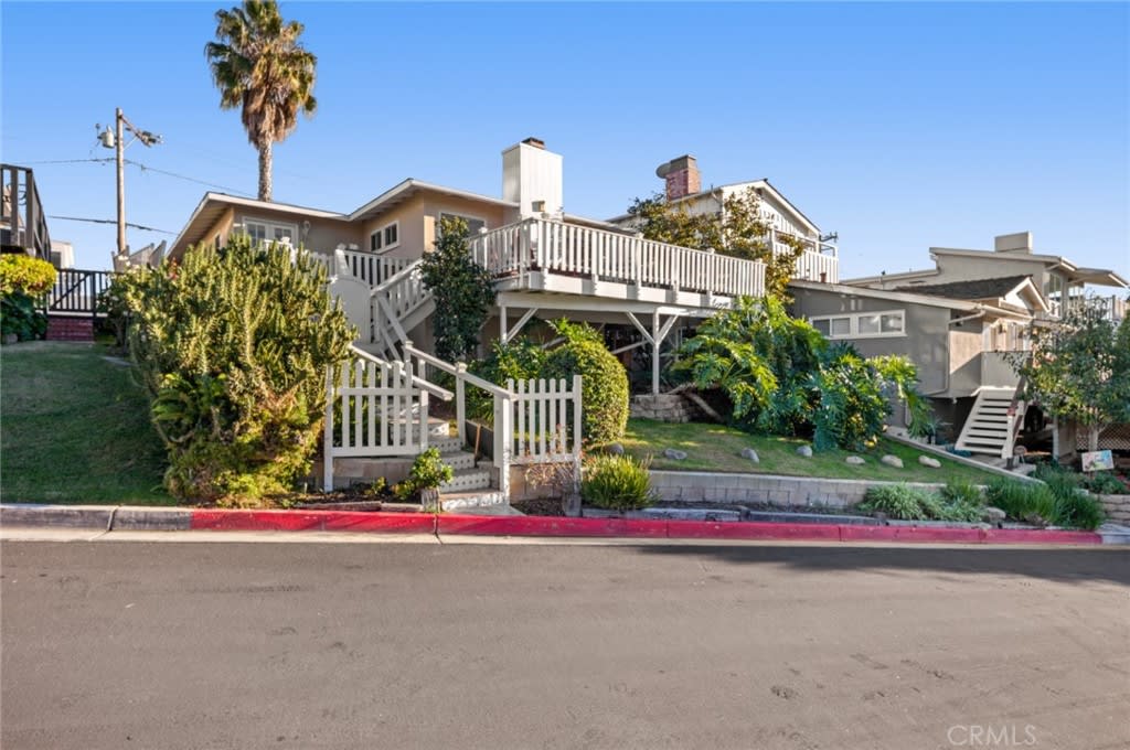 226 La Jolla Dr