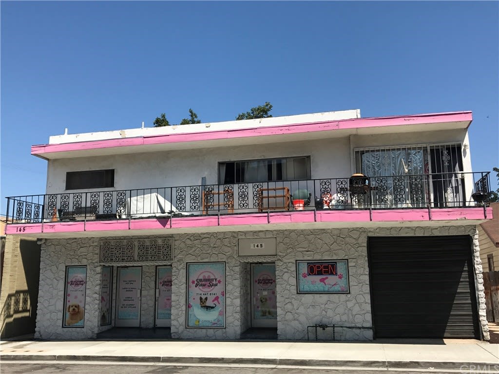 145 W Whiting Ave