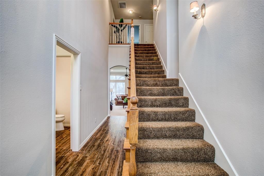 3114 Oakview Dr