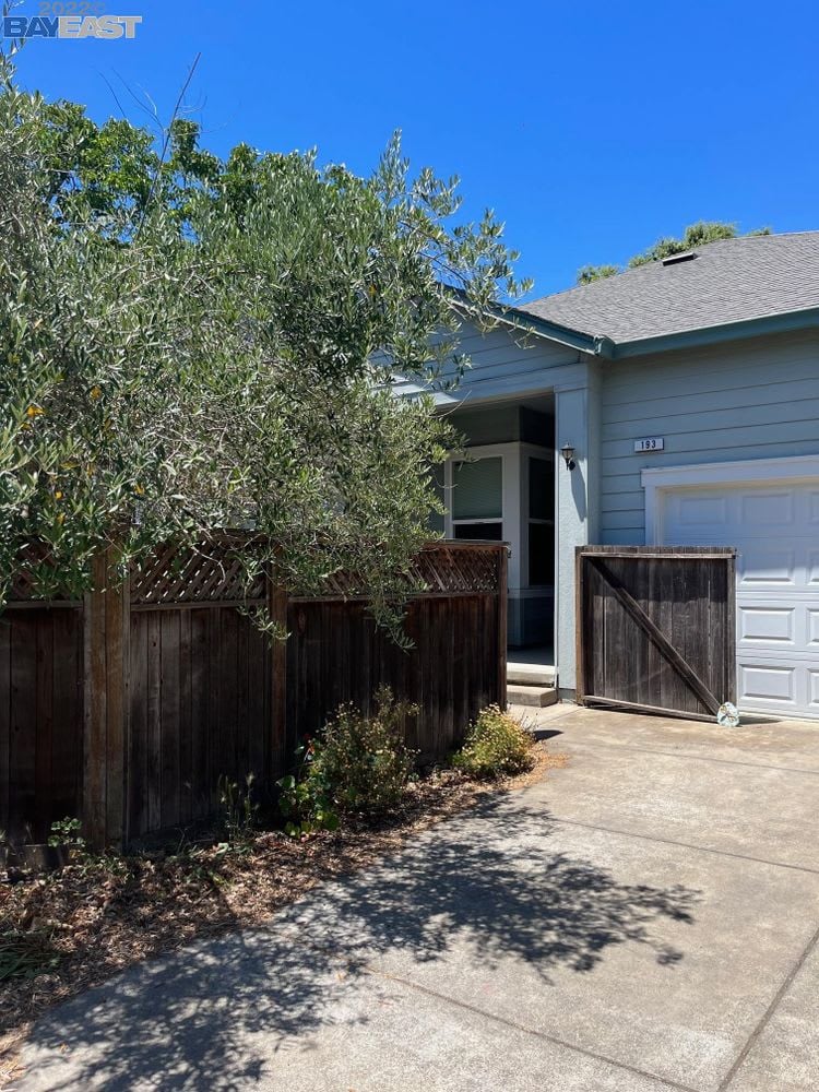 193 Torzelli Ln