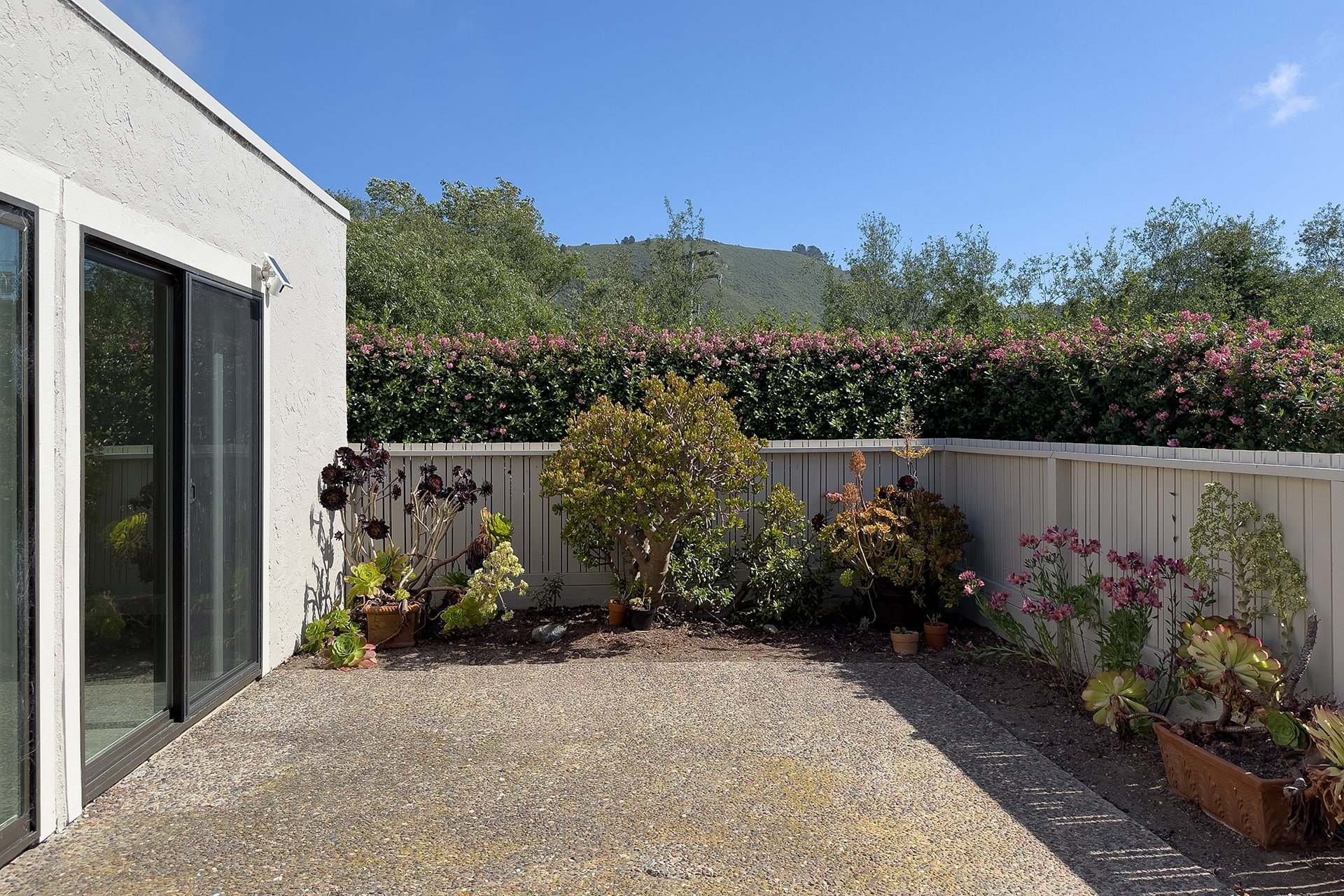 Charming Carmel Condo - 4000 Rio Road #65