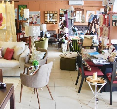 Uvita Profitable Retail Business! So Much More Than a Furniture Store!