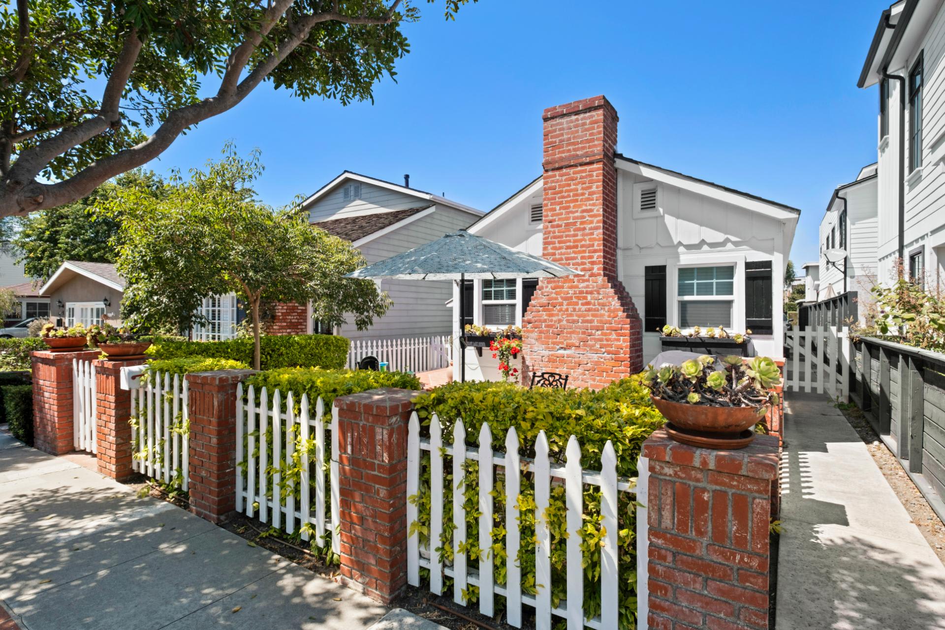 605 Carnation Avenue