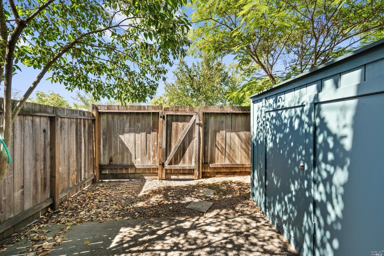237 College View Dr