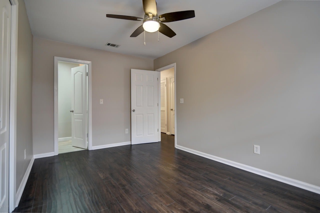 106 E Sonata Circle