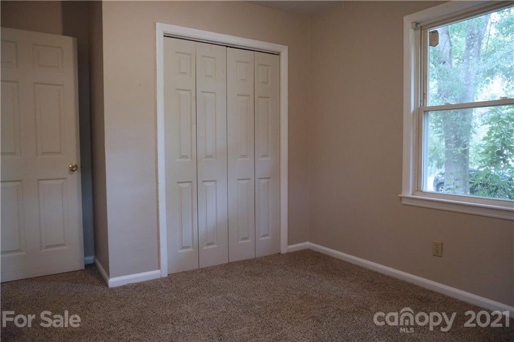 120 Frazier Dr