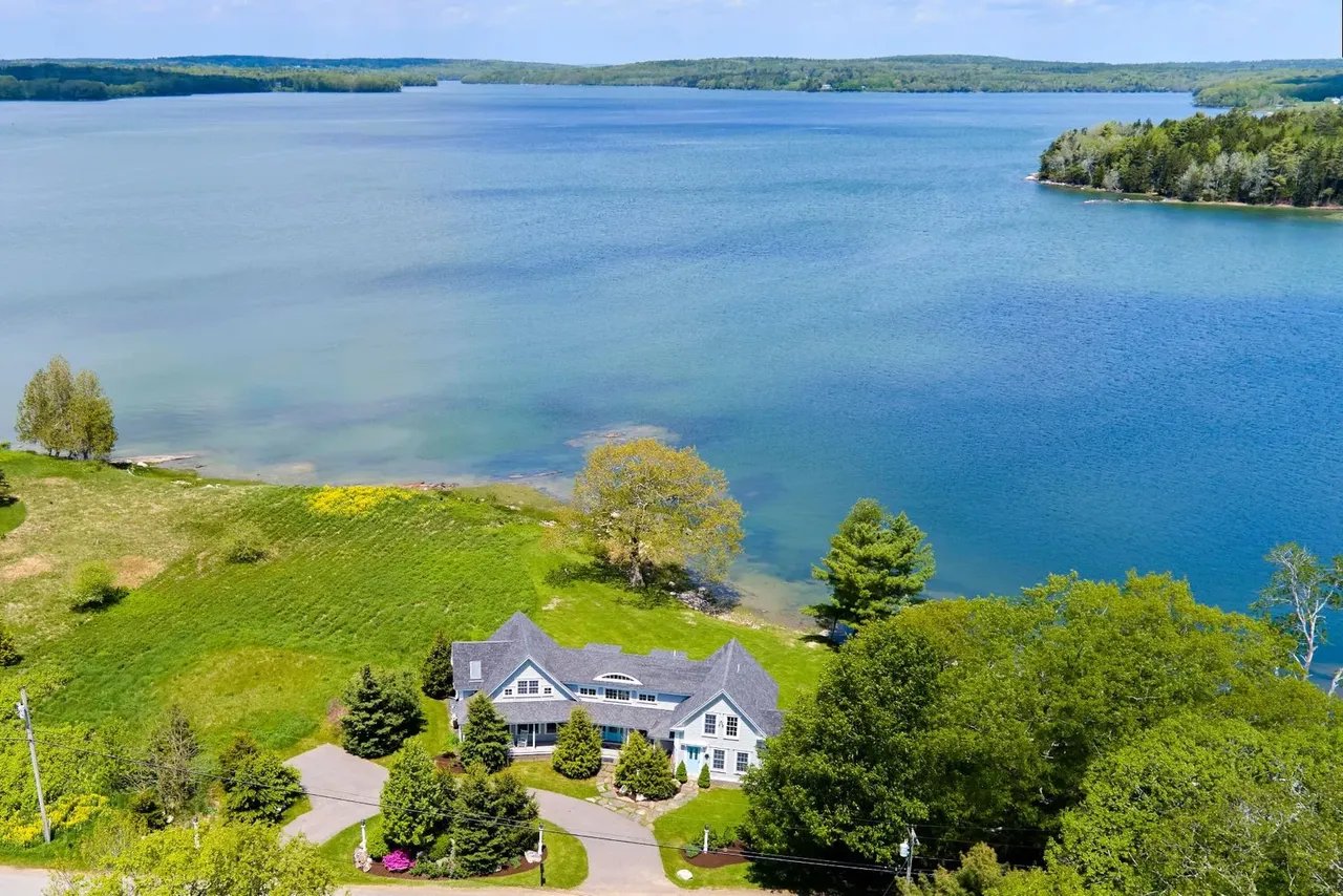 New Listing! 601 Back Cove, Waldoboro, ME 04572 – $1,279,000