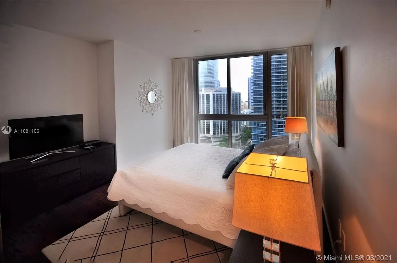 485 Brickell Ave APT 2102