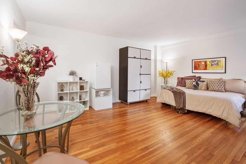 60 East 9th Street, Unit 530