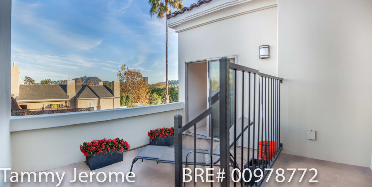 11444 Moorpark St 104 & 103 Studio City, CA