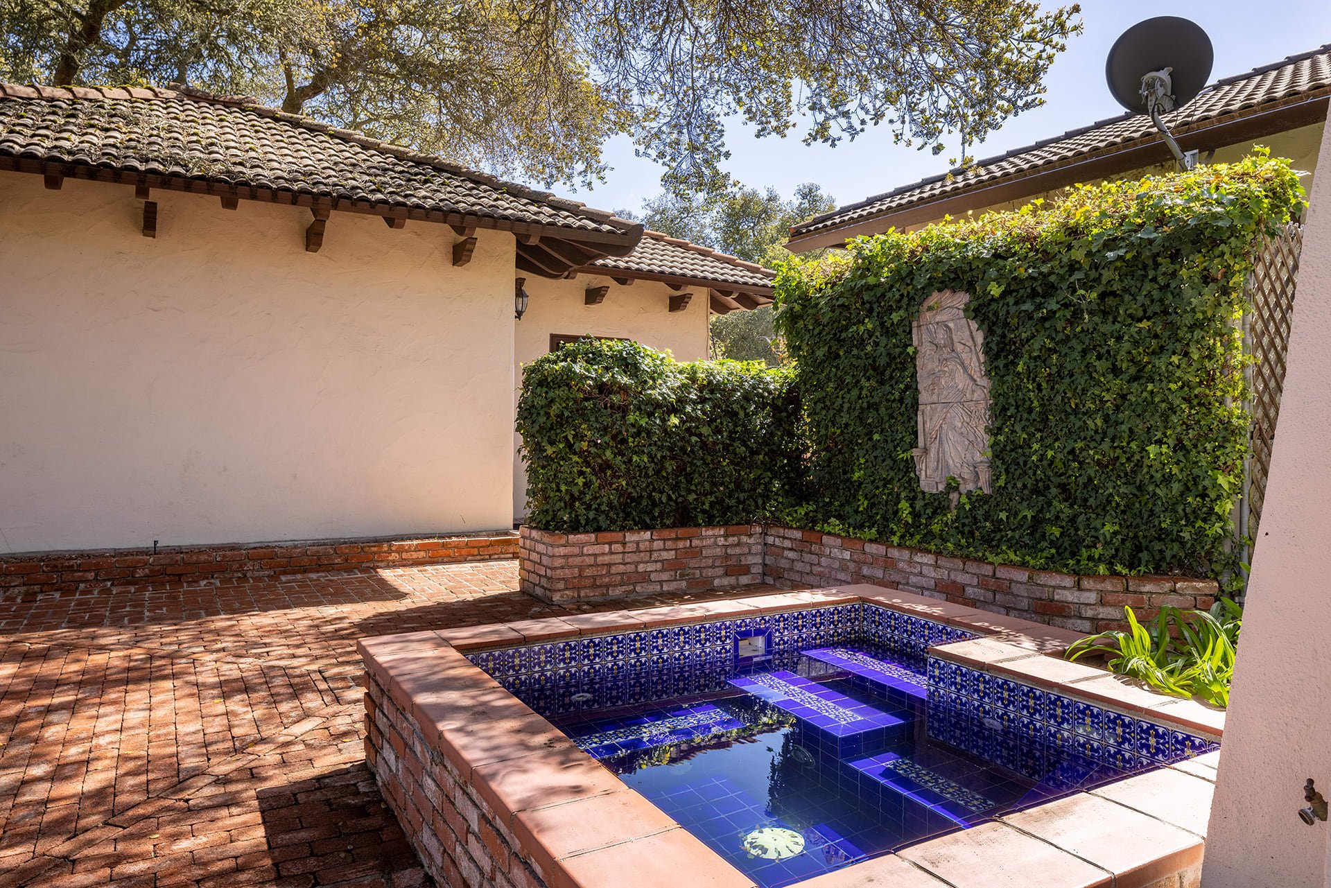 Serene Monterey Haven - 11975 Saddle Rd