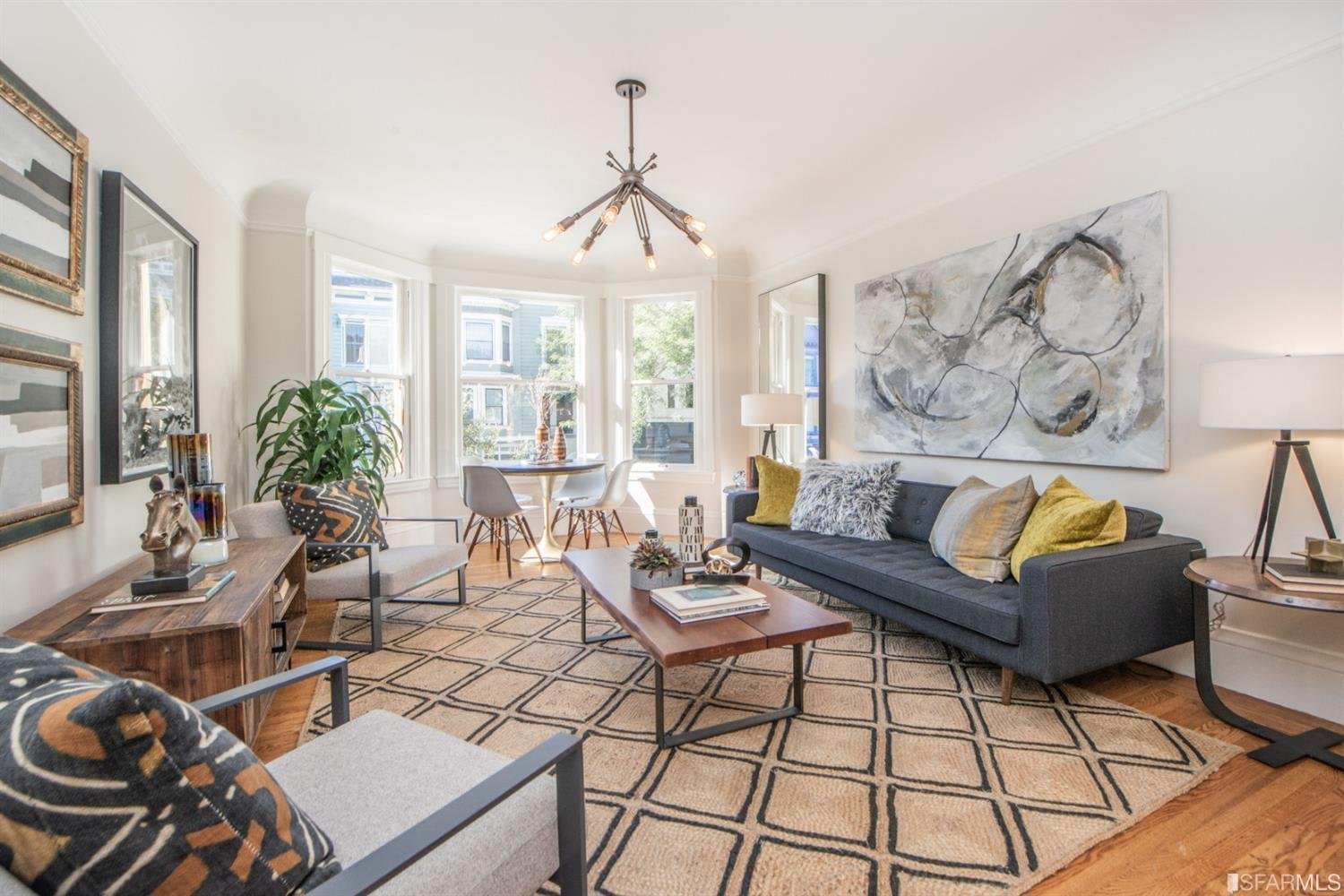 221 Noe St #2