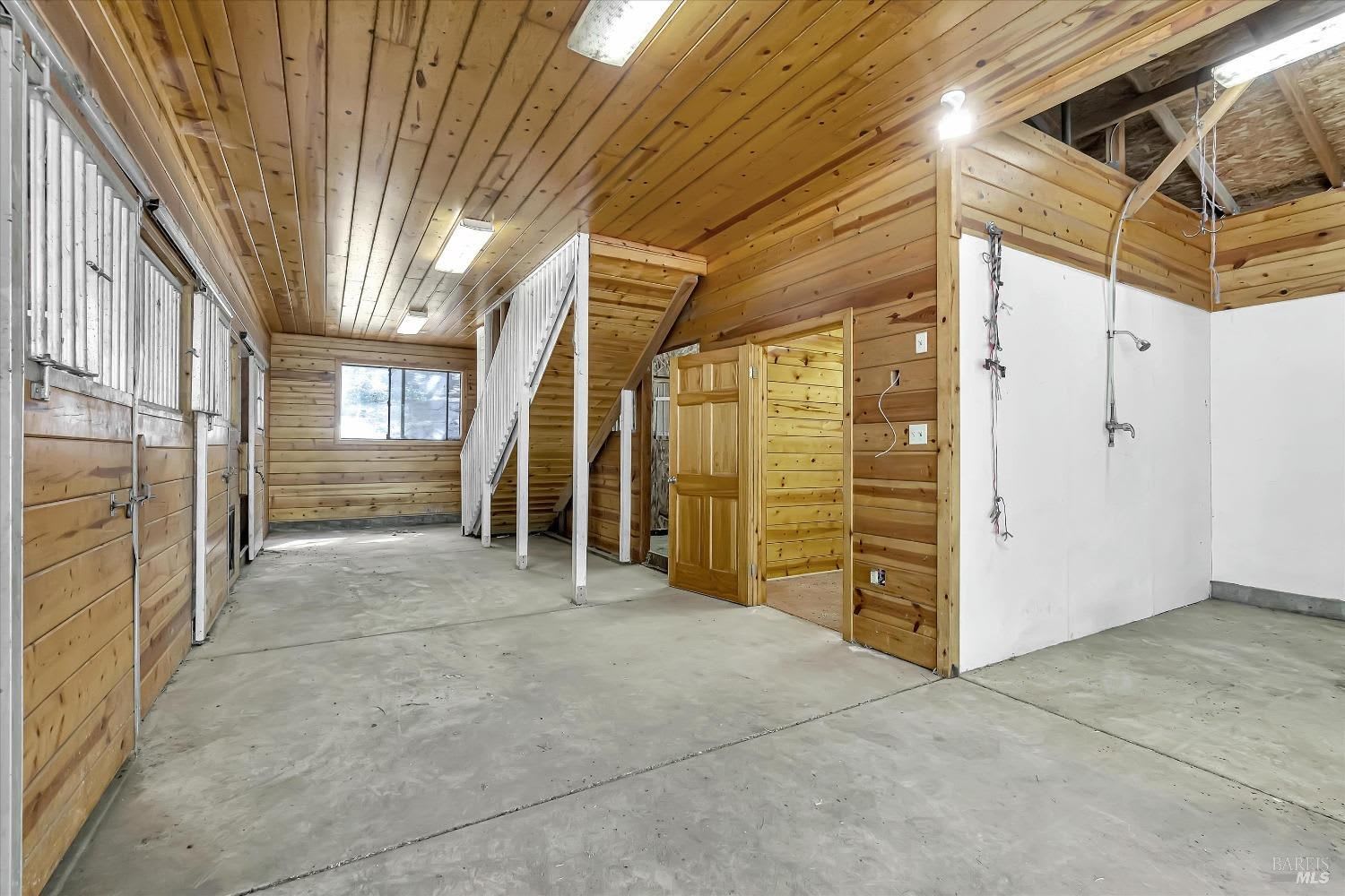 9271 Antler Hill Dr