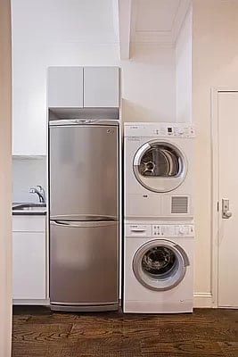58 E 3rd St Unit: 6