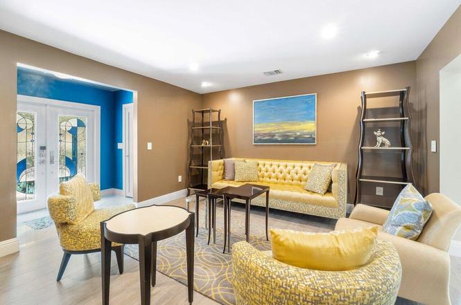 5831 NE 14th Rd Fort Lauderdale FL-33334 3B + 1den / 4 Baths