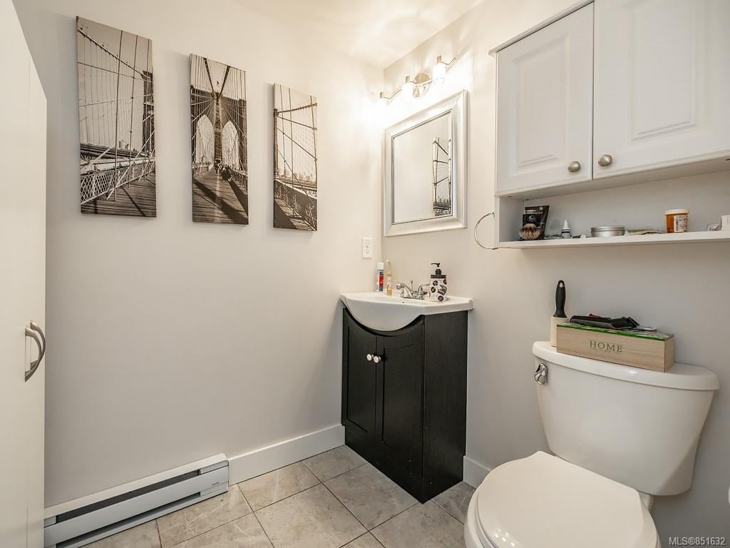 23-7751 E Saanich Rd