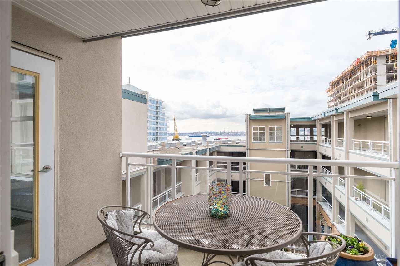 409-108 W Esplanade
