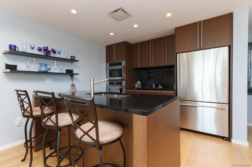 313-100 Saghalie Rd, Victoria