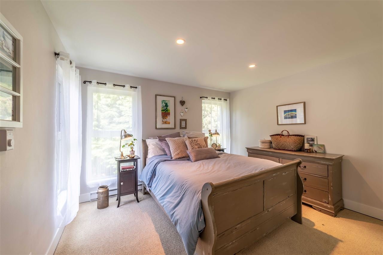 D205-1400 Alta Lake Rd