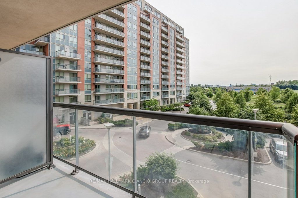 60 South Town Centre Blvd #323