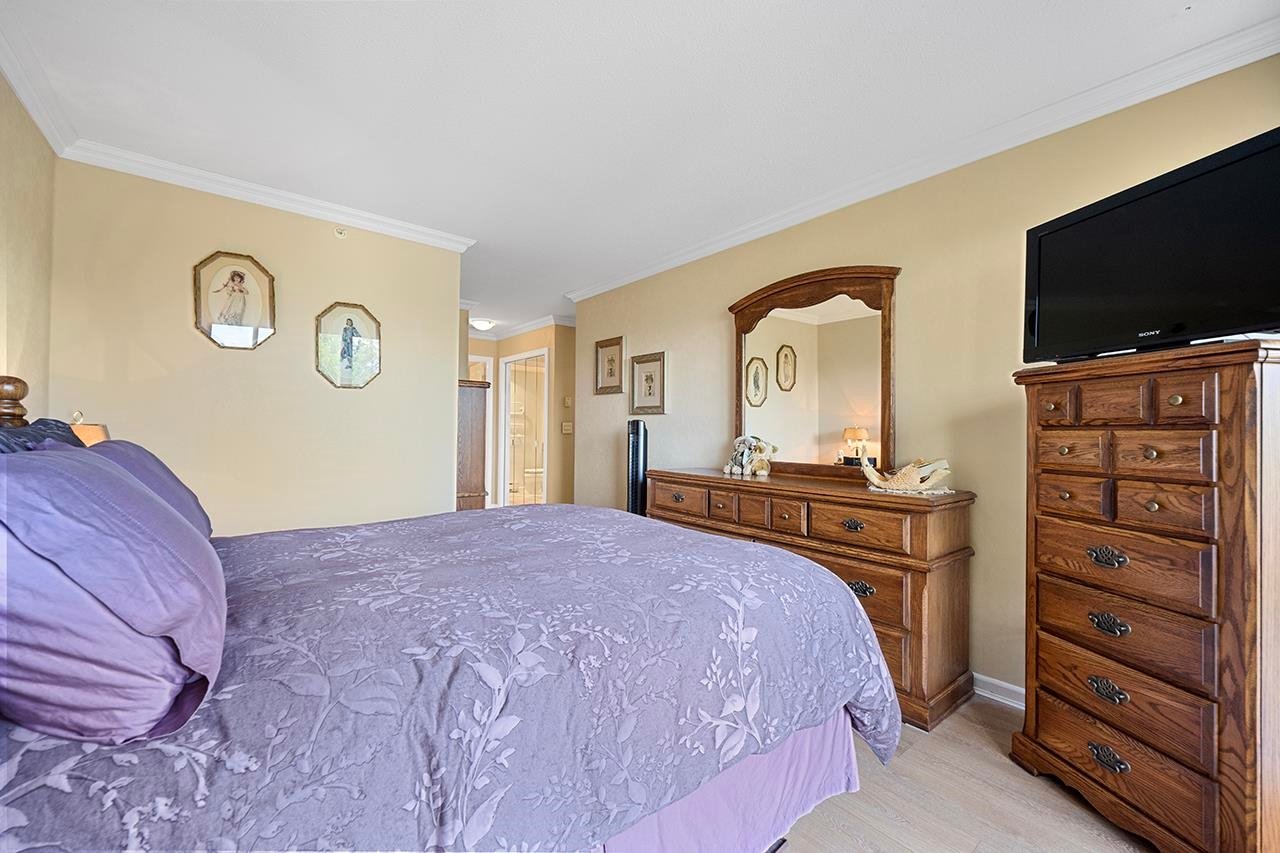 907-6611 Southoaks Cres