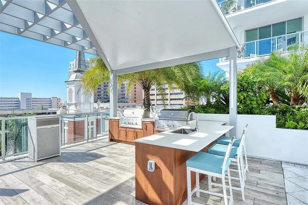 111 S Pineapple Ave #507