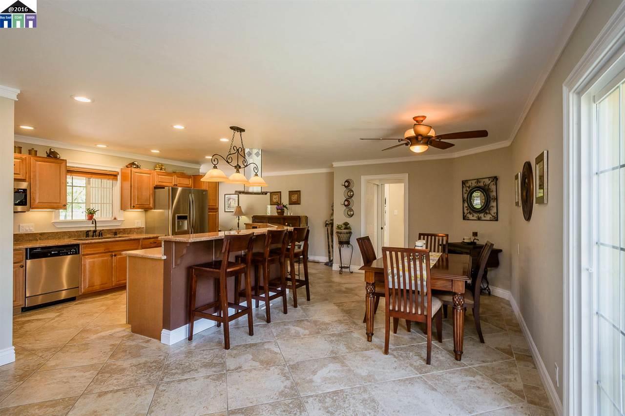 260 Clydesdale Dr