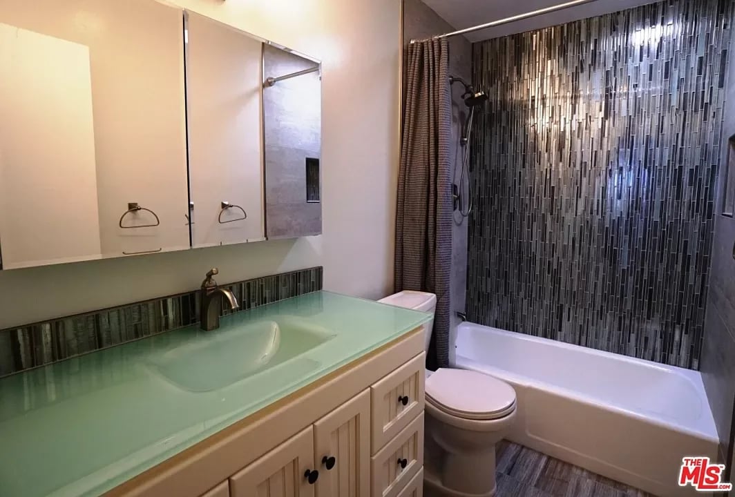 1187 E 3rd St, #309