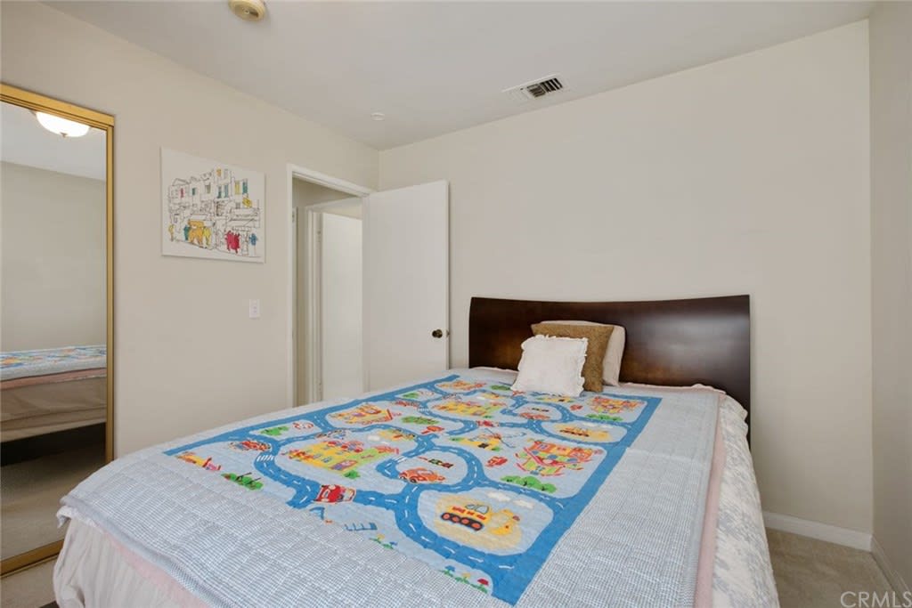 77 N Michigan Ave, #11