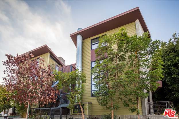 1415 Main St