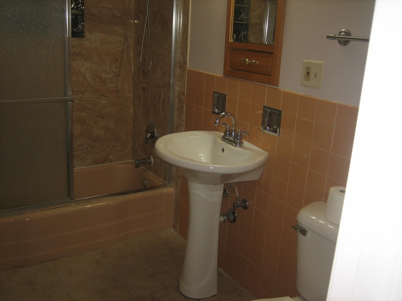 1512 W TOUHY Ave #1