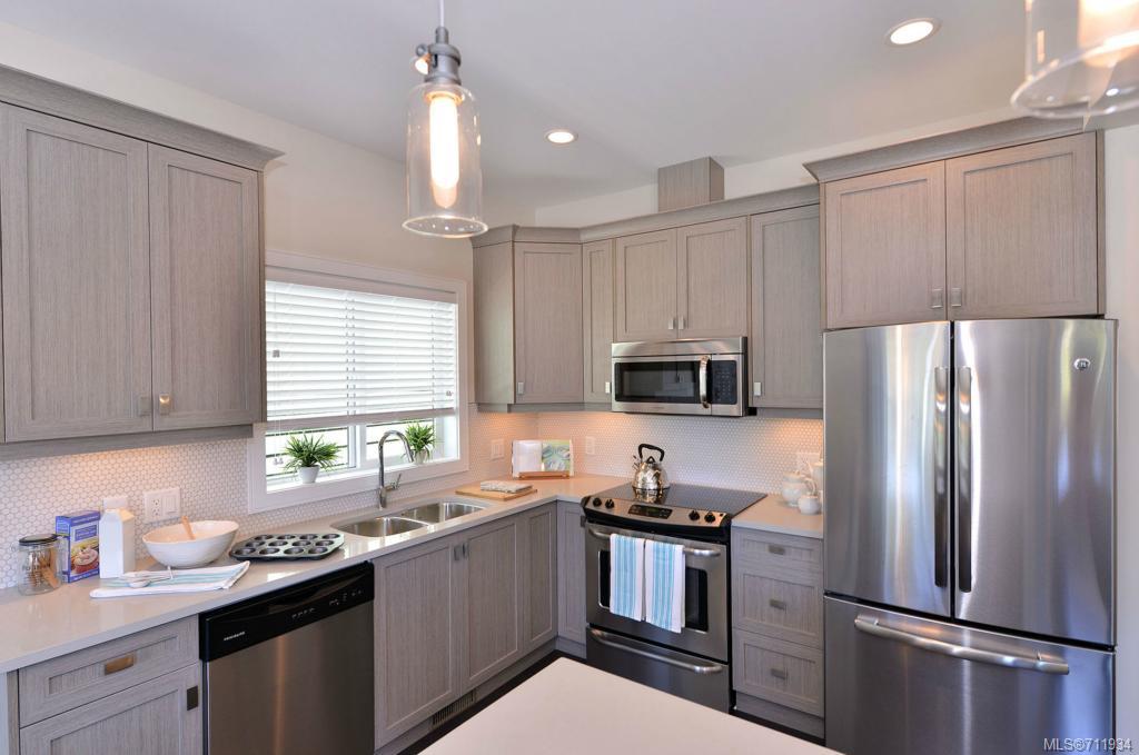 1234 Bombardier Cres, Langford