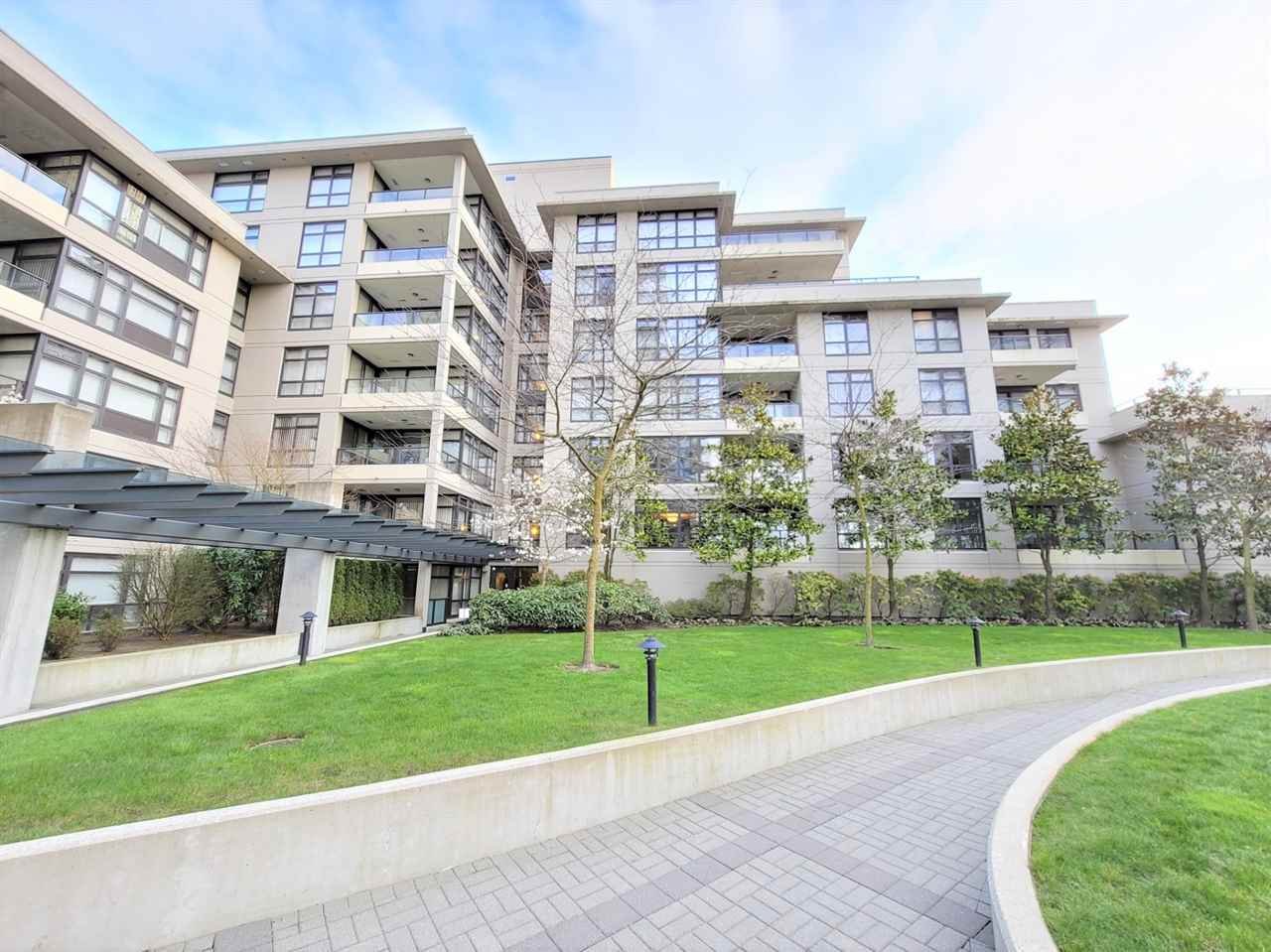 1104-8160 Lansdowne Rd