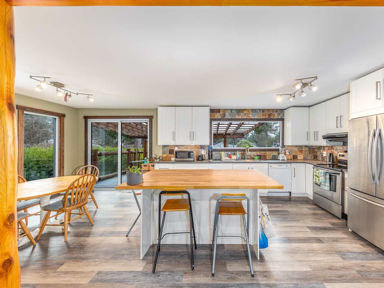 40435 Friedel Cres