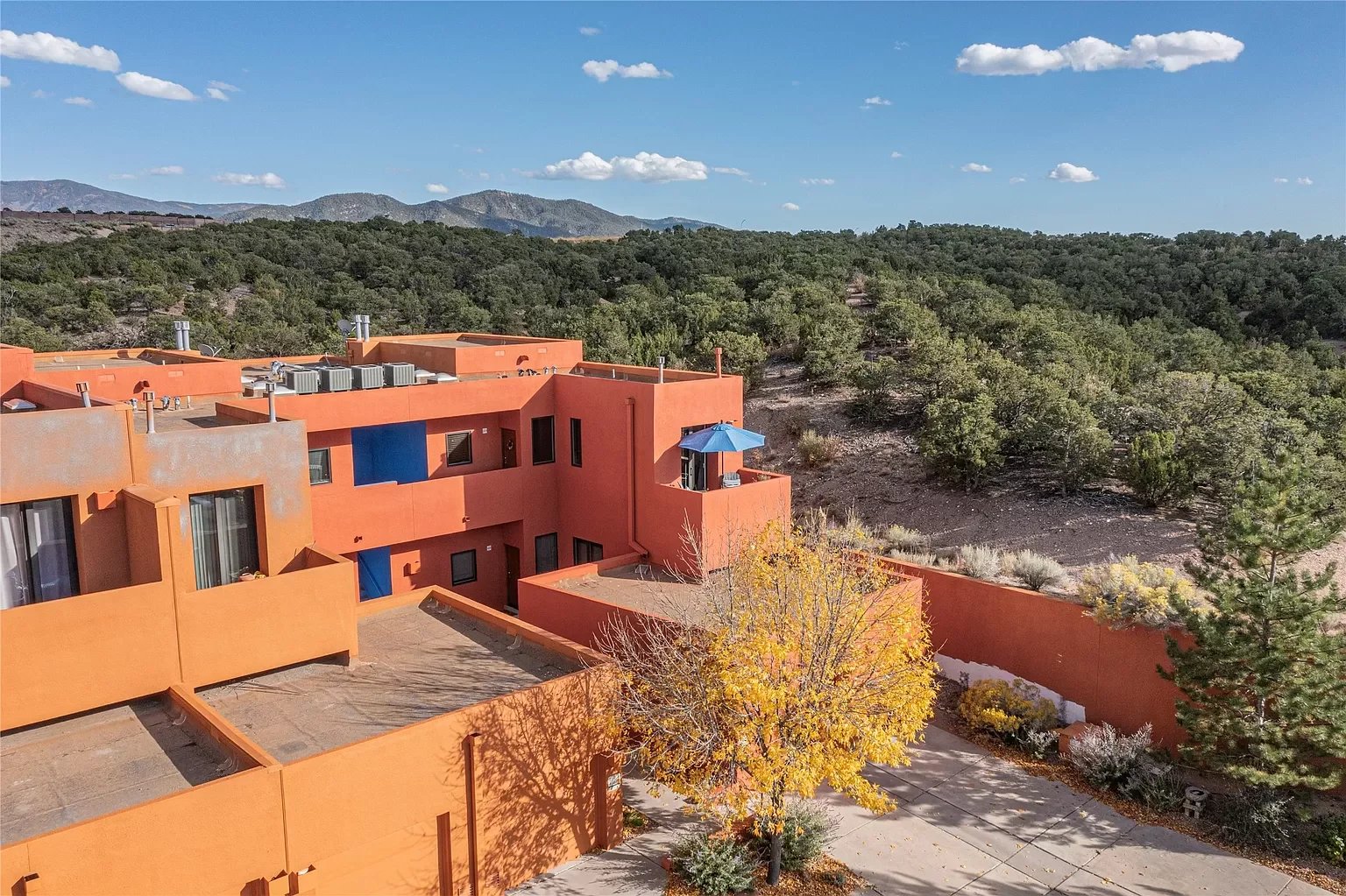 604 Avenida Villa Hermosa #201